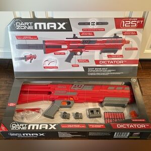 Dart Zone Max Dictator Ultimate Dart Blaster Series Gun Over 125 Ft 32 Piece NEW